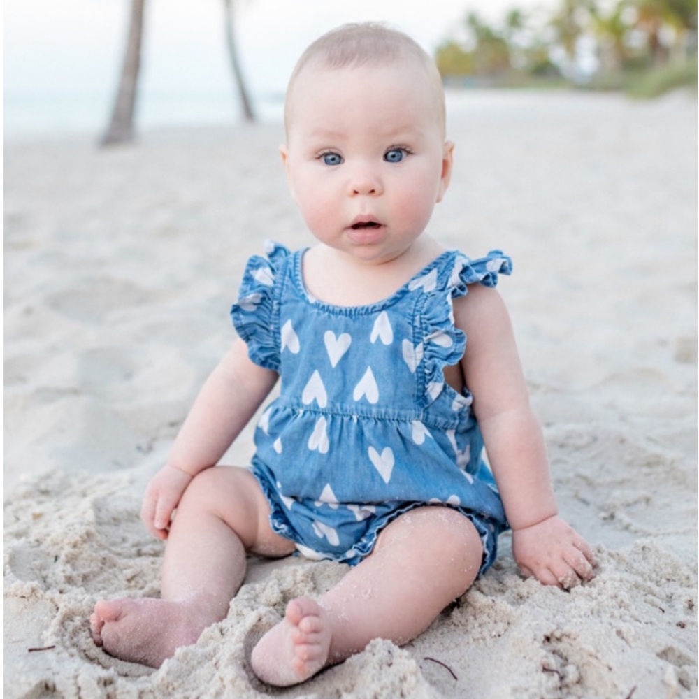 CARTERS | HEART BLOOMER ROMPER | SIZE 6mo